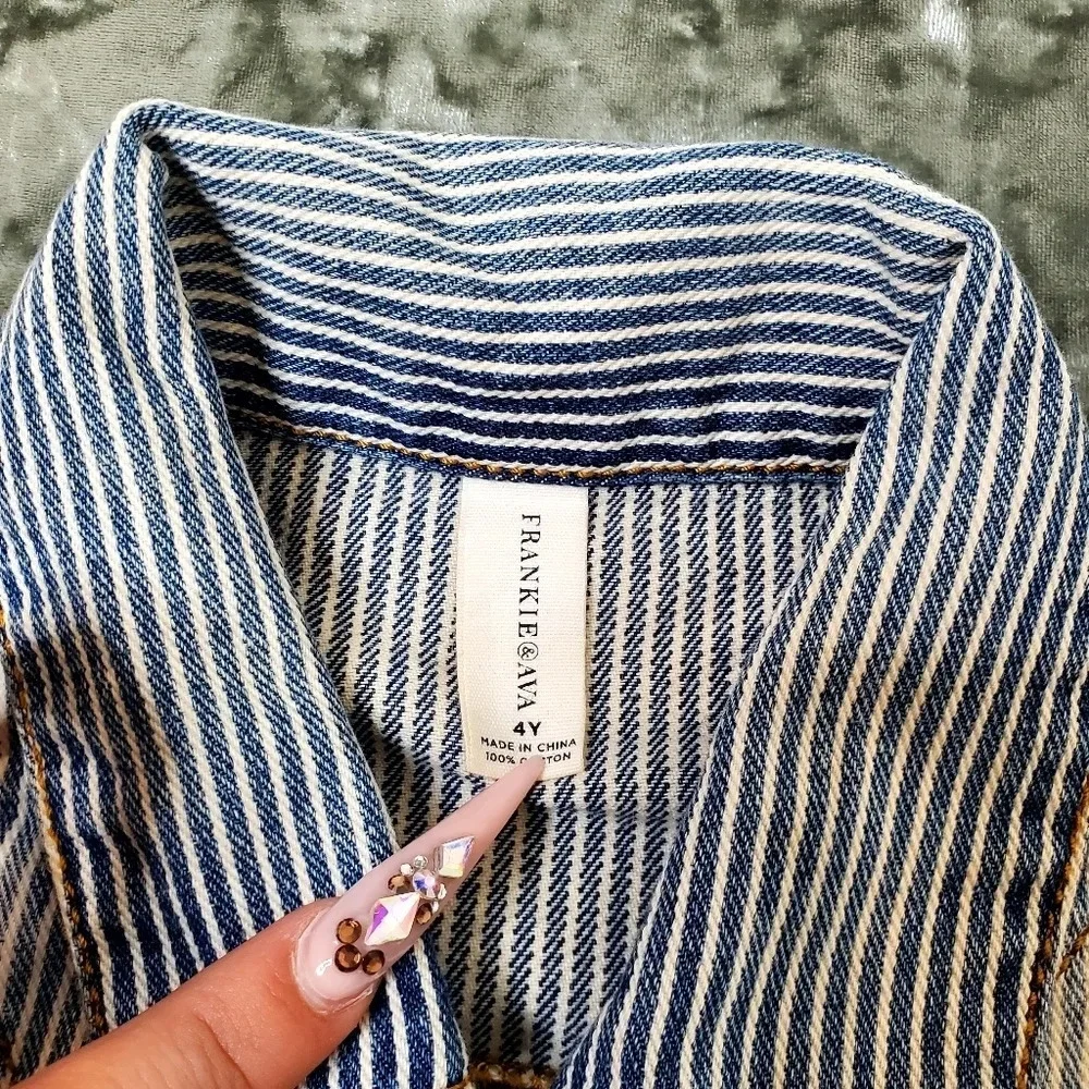 Frank & Ava Striped Denim‎ Jacket Size: 4
